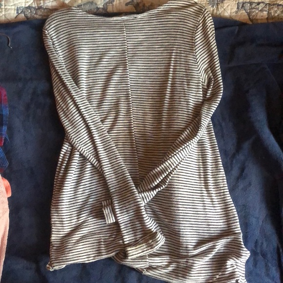 Soft Knit Forever 21 Sweater - Picture 2 of 2